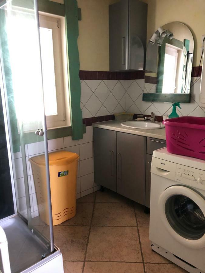 Gite Au Soleil Euzet Exterior foto